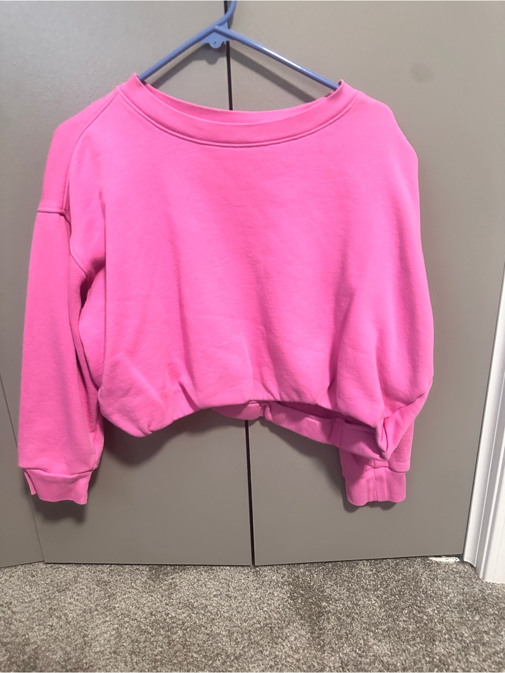 Pink Women's Cropped bubble Sweatshirt